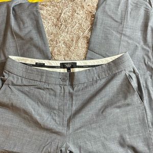 🎈Bundle of size 12 dress pants. Loft & Talbot